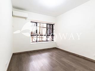 Mid Levels Central - Elegant Terrace 05