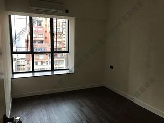 Mid Levels Central - Elegant Terrace 04