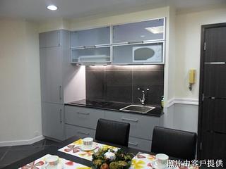 Mid Levels Central - Roc Ye Court 04