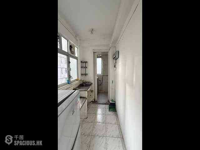 Sai Ying Pun - 105-107, High Street 05