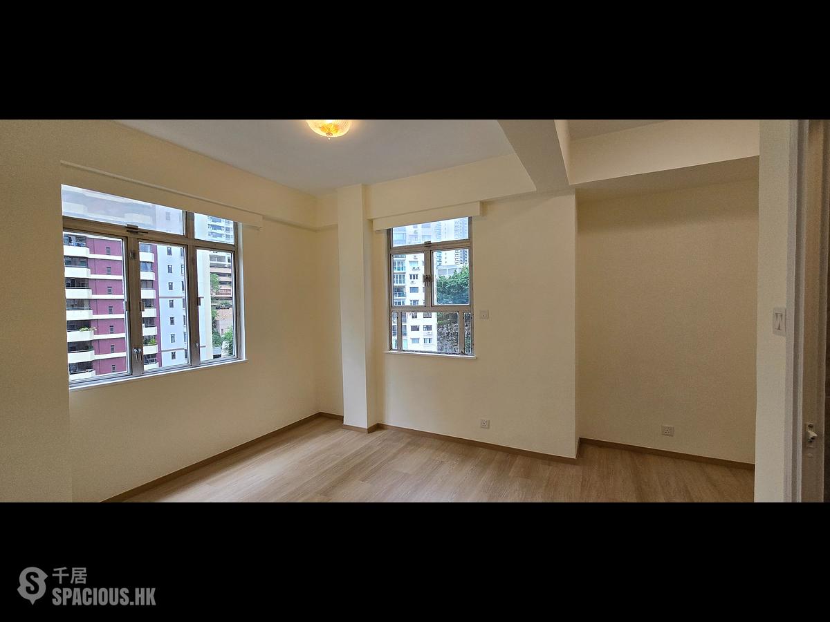Tai Hang - Gold King Mansion 01