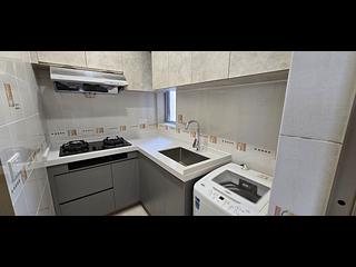 Tai Hang - Gold King Mansion 04