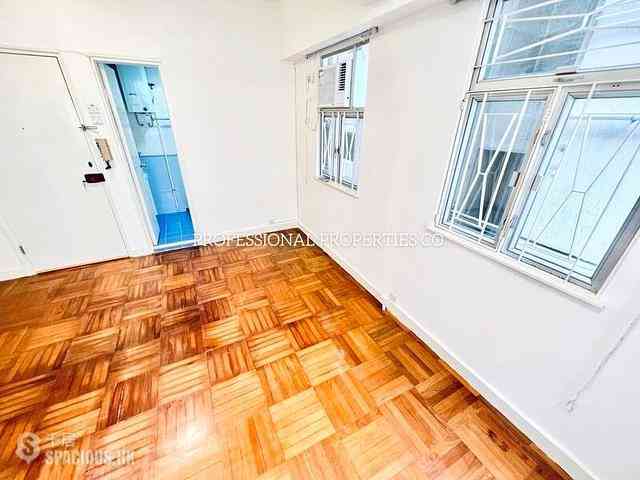 Happy Valley - Winner House 03