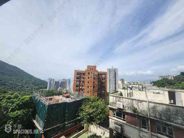 Pok Fu Lam - La Clare Mansion 01