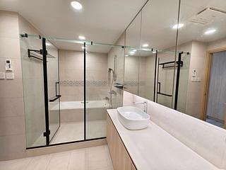 Mid Levels Central - Clovelly Court Block 1 06