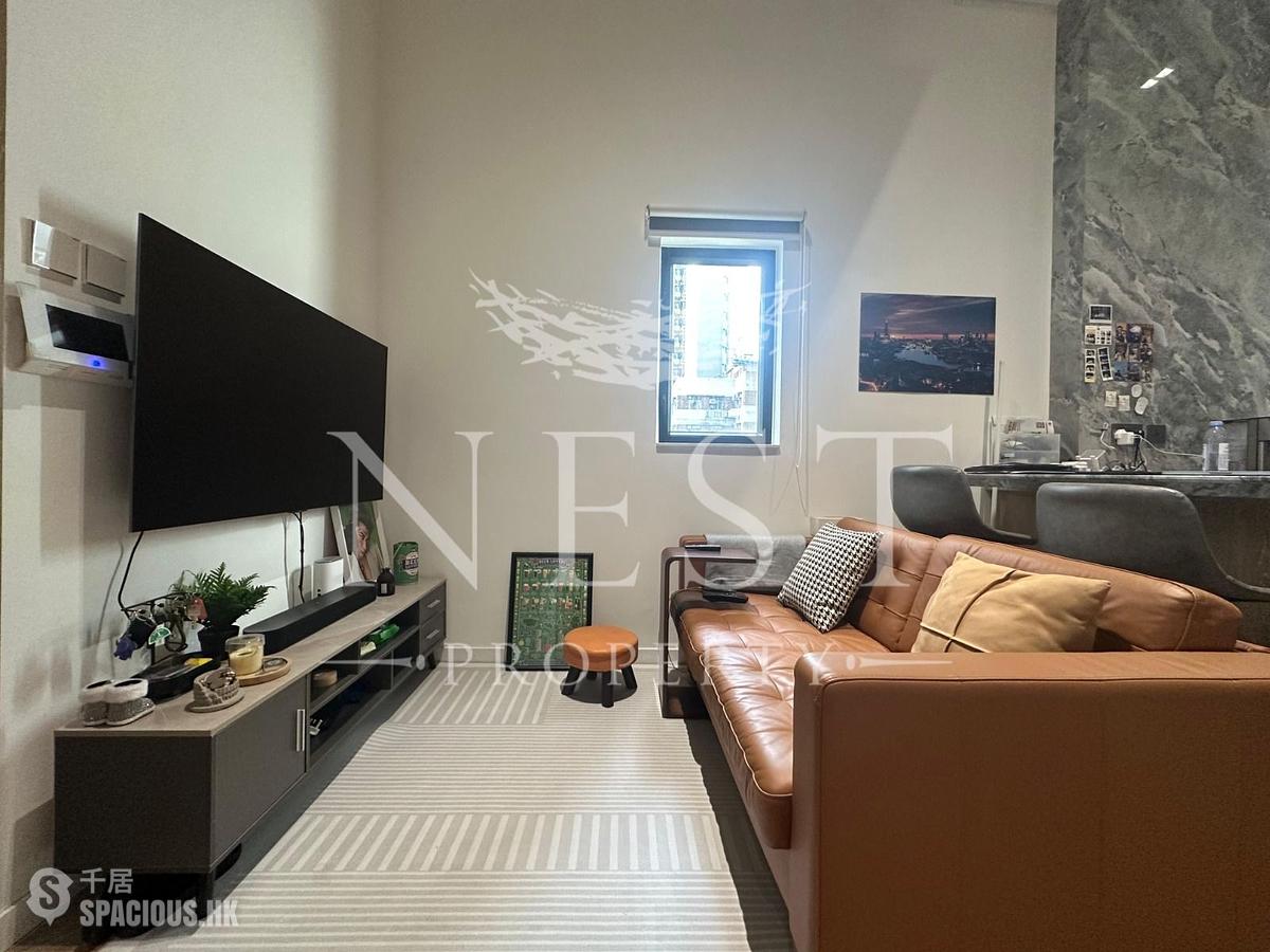 Sai Ying Pun - 111, High Street 01