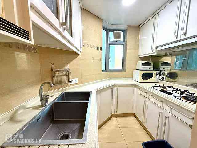 Tung Chung - Caribbean Coast Phase 2 Albany Cove Tower 7 06