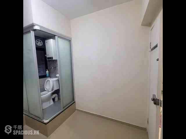 Mong Kok - Lee Kwan Building 03