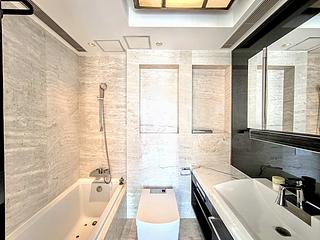 Wong Chuk Hang - Marinella Block 8 11