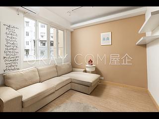 Central - Sunny Building 02
