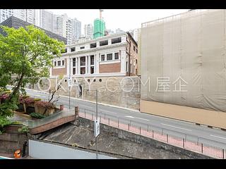 Central - Sunny Building 09
