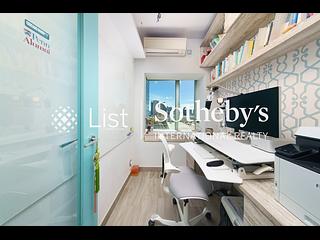 Tsim Sha Tsui - The Victoria Towers Tower 3 06