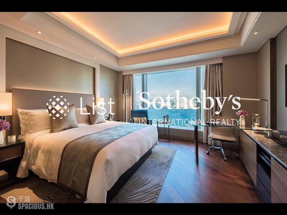 Central - Four Seasons Place 01