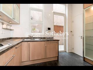 Chung Hom Kok - 33, Cape Road 10