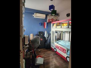 Pok Fu Lam - Baguio Villa Block 25 04