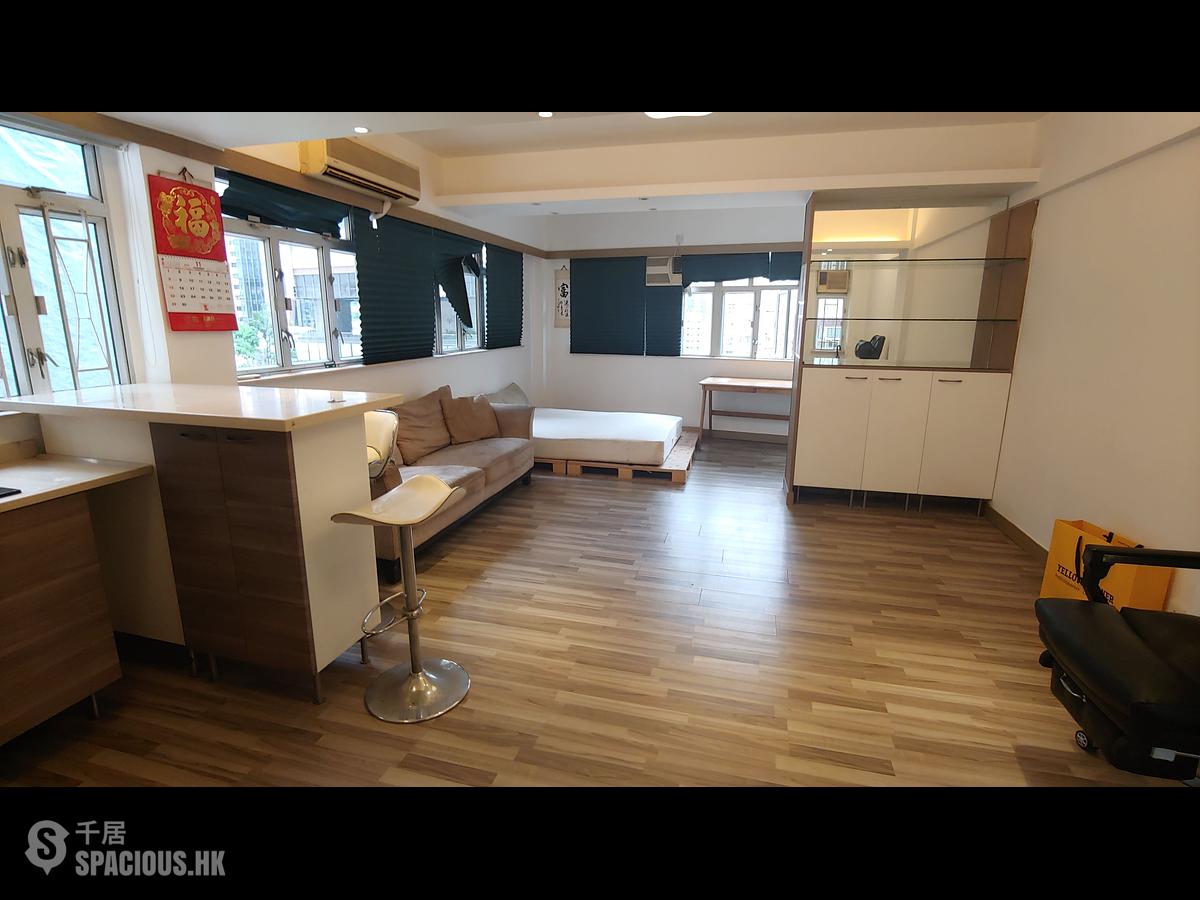Central - 14, Gage Street 01