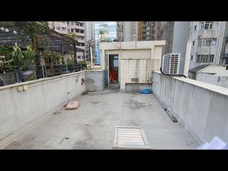 Central - 14, Gage Street 02