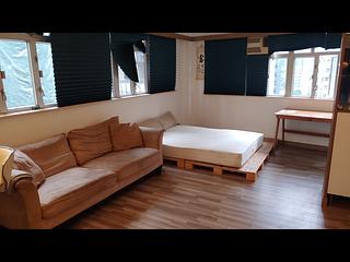 Central - 14, Gage Street 05