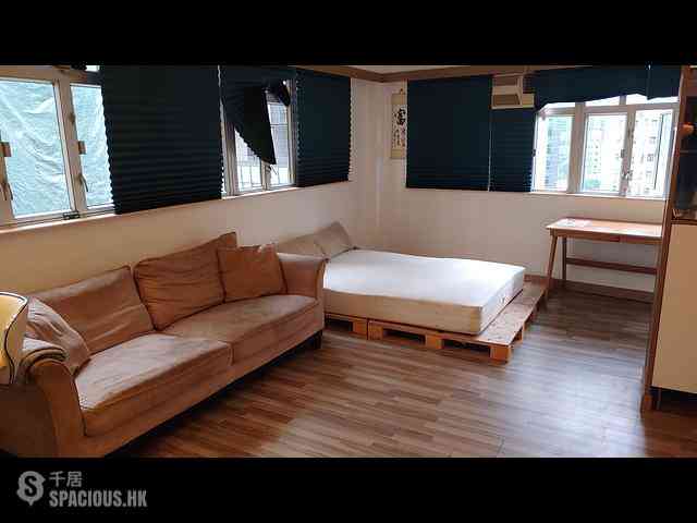 Central - 14, Gage Street 05