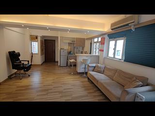 Central - 14, Gage Street 06