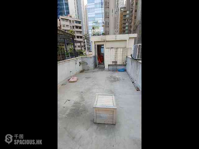 Central - 14, Gage Street 18