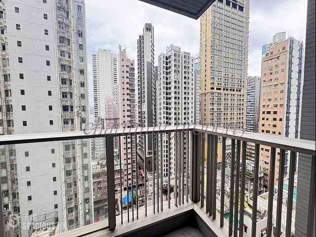 Sai Ying Pun - Island Crest Block 2 01