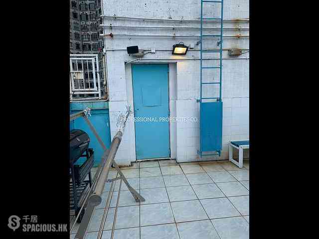Tai Hang - Rich Building 07