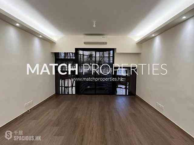 Mid Levels Central - Elegant Terrace 01