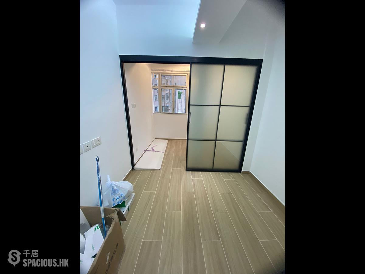 Mid Levels West - Sung Ling Mansion 01