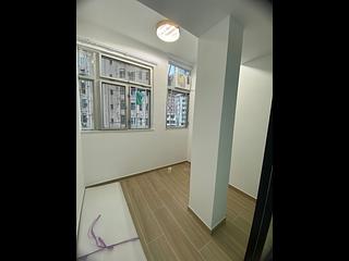 Mid Levels West - Sung Ling Mansion 04