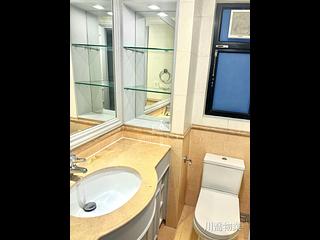 Mid Levels Central - 62B, Robinson Road 04
