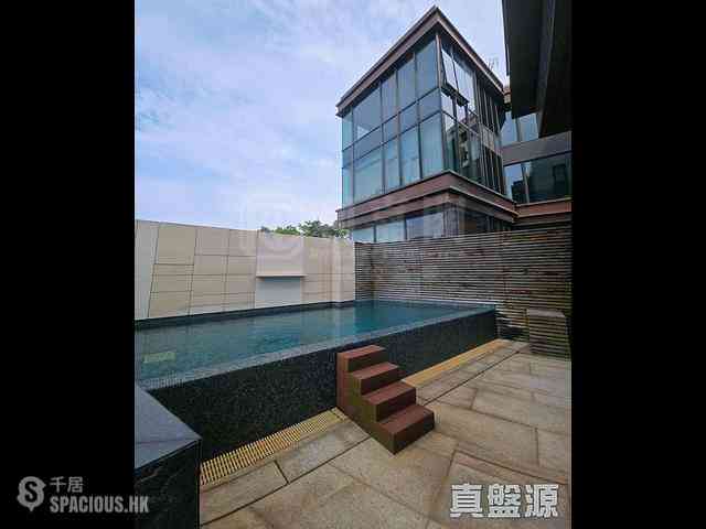 Chung Hom Kok - City Icon Block 2 02
