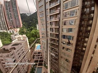 Mid Levels Central - Roc Ye Court 02