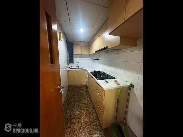West Kowloon - The Waterfront Phase 2 Block 7 05