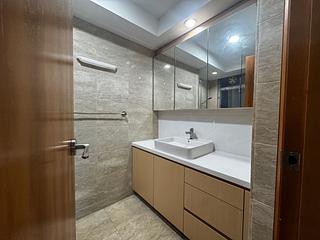 West Kowloon - The Waterfront Phase 2 Block 7 07