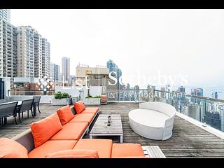 Mid Levels Central - Merry Court 02