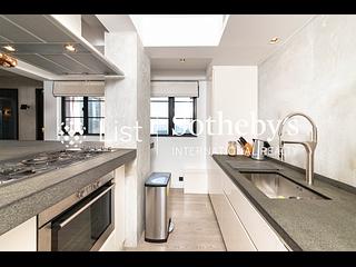Mid Levels Central - Merry Court 16