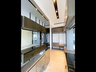 Mid Levels East - Bowen Place 08