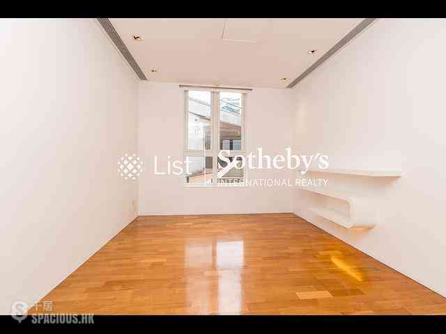 Chung Hom Kok - 33, Cape Road 05