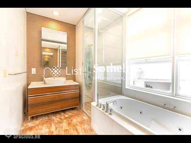 Chung Hom Kok - 33, Cape Road 07