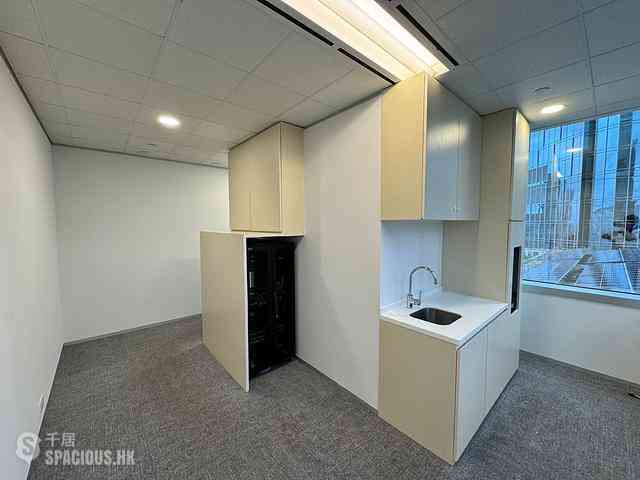 Quarry Bay - Oxford House 02