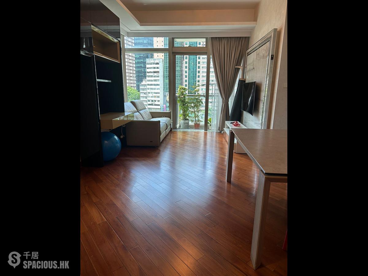 Wan Chai - The Avenue 01