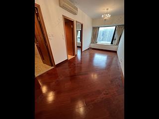 West Kowloon - The Arch Star Tower (Block 2) 02