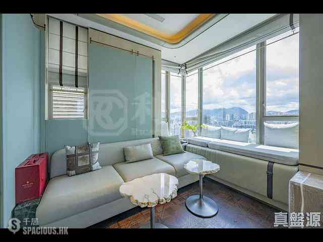 Yau Ma Tei - The Coronation Tower 7 02