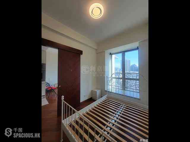 Yau Ma Tei - The Coronation Tower 7 09