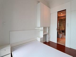 Wan Chai - The Avenue Phase 2 04