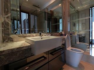 Wan Chai - The Avenue Phase 2 06