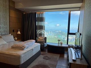 The Peak - Twelve Peaks 05