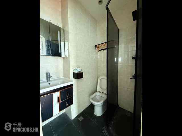 Yuen Long - The Brand 02