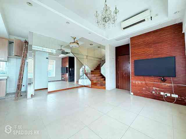 Yuen Long - The Brand 08